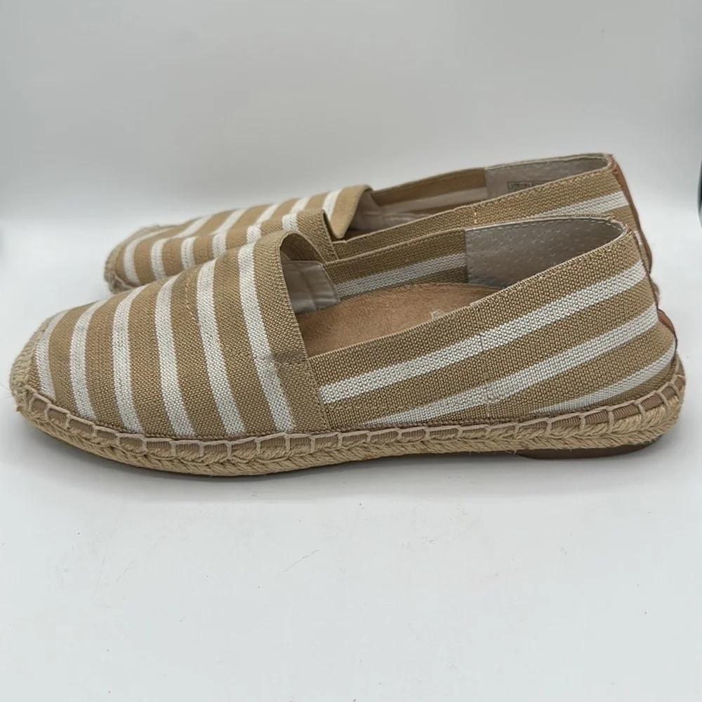 Vionic Valeri tan and white striped espadrille flats, size 6.5